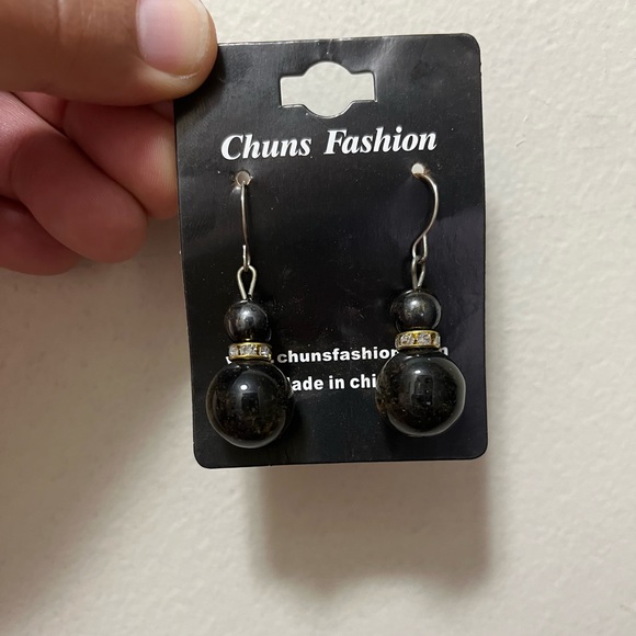 🌹 3 for $20 New 🎉 3 pairs of fish hook earrings - Picture 2 of 4